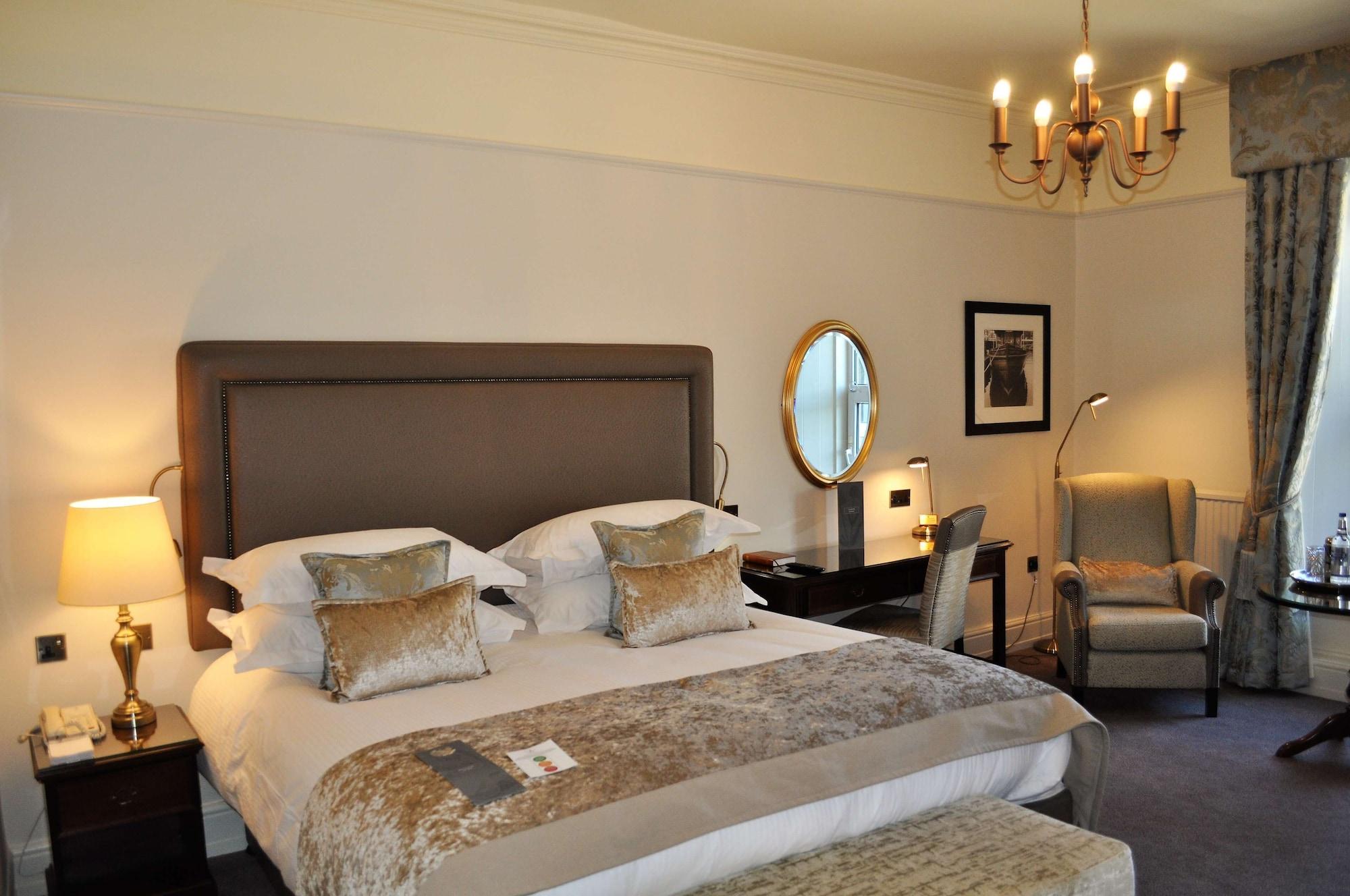 Macdonald Old England Hotel & Spa Bowness-on-Windermere Exteriör bild